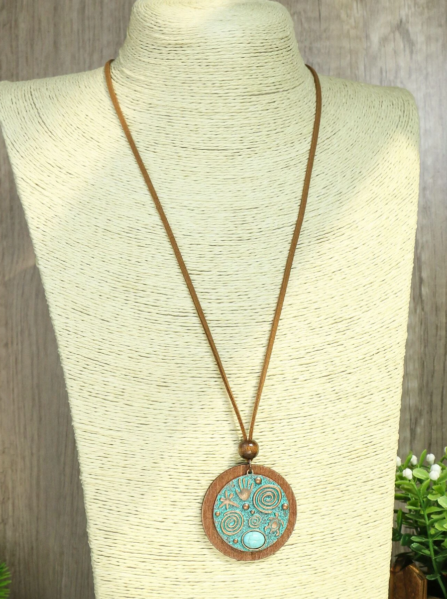 Turquoise & Hand Decor Round Pendant Necklace