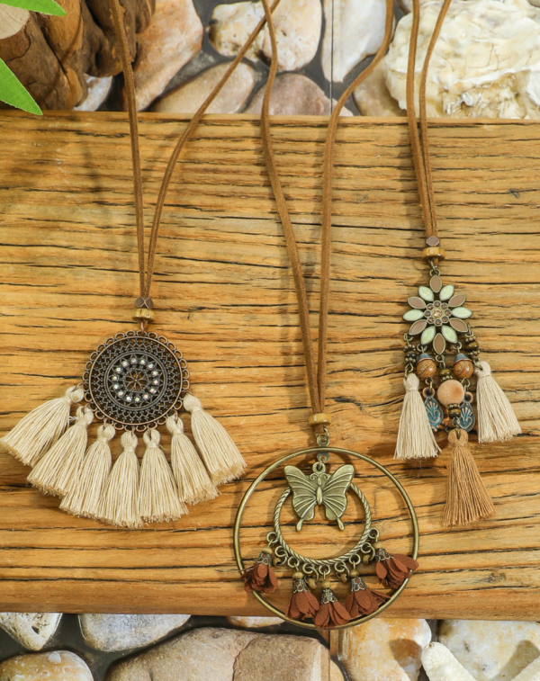 3pcs Bohemian Style Beige Series Pendant Necklace Set, Including Butterfly Tassel Pendant Necklaces, Pattern Long Sweater Chain